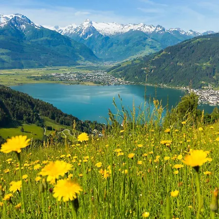 Haus Schmitten - Austrian Alpine Getaways Apartment Zell am See