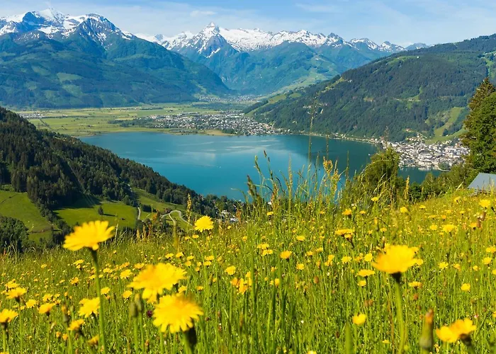 Haus Schmitten - Austrian Alpine Getaways アパート ツェル アム ゼー