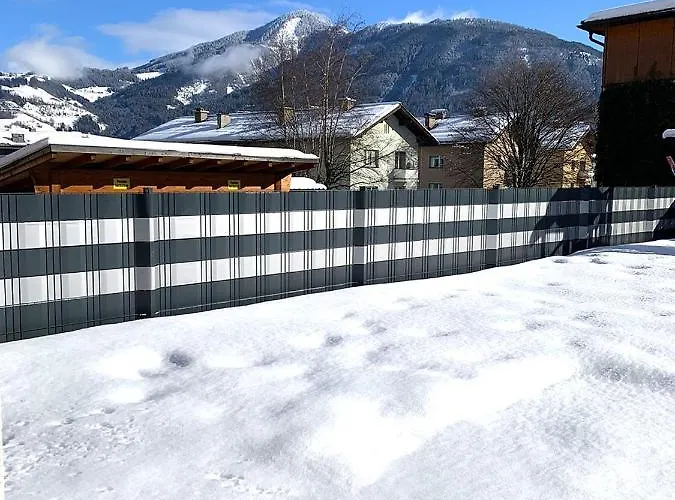 Haus Schmitten - Austrian Alpine Getaways ツェル アム ゼー