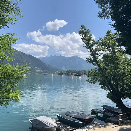 Haus Schmitten - Austrian Alpine Getaways